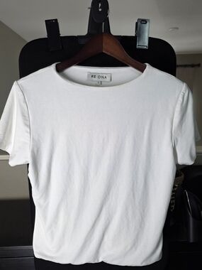 RE ONA White Short Sleeve Crewneck Tee